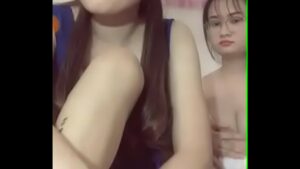 Em gái hớ hênh show hàng từ a đến z