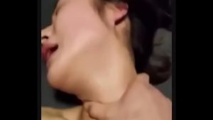 Vừa địt vừa bóp cặp vú siêu khủng của bạn gái