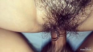 Địt con vợ đang nằm móc lồn