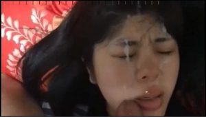 Cứ xuất hết vào miệng em