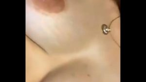 Em gái 1 con vắng chồng thủ dâm cực đã