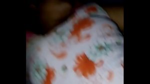 Làm tình cùng vợ yêu trong lúc con đang ngủ