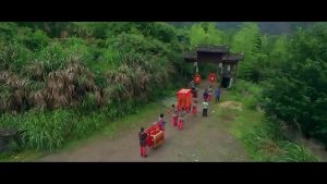 Tân nương xuất giá chơi qua đường với anh trai sướng mê
